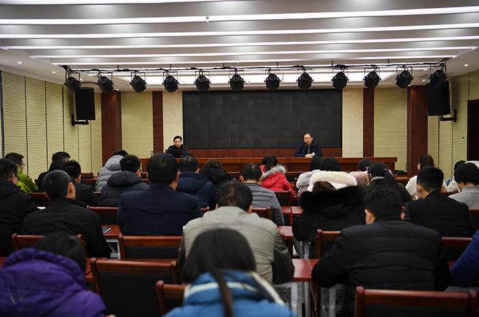 市城投公司組織員工學習“企業(yè)營銷策略與方案”專題培訓暨“基礎營養(yǎng)學、常見運動損傷及病理學”公益講座